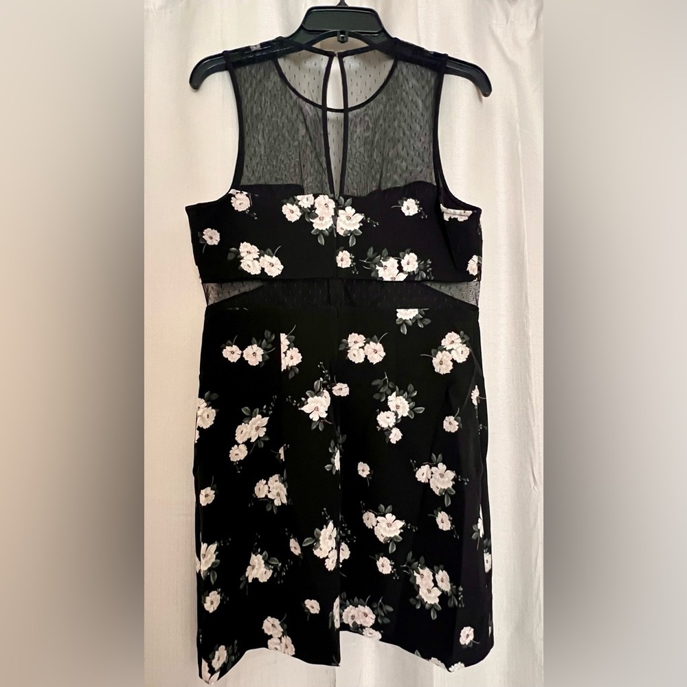 Express Black Floral Mesh Yoke Sleeveless Dress Size 12 - Picture 5 of 7